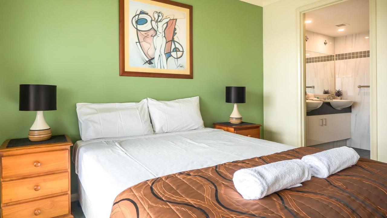 วิคโทเรียสแควร์อพาร์ตเมนท์ Aparthotel โกลด์โคสต์ ภายนอก รูปภาพ